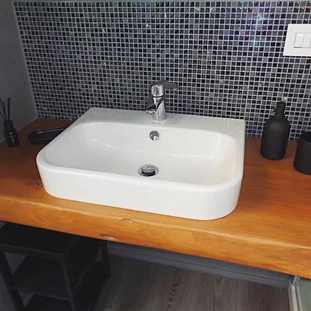 Historic Center Modern Apartment Bellano